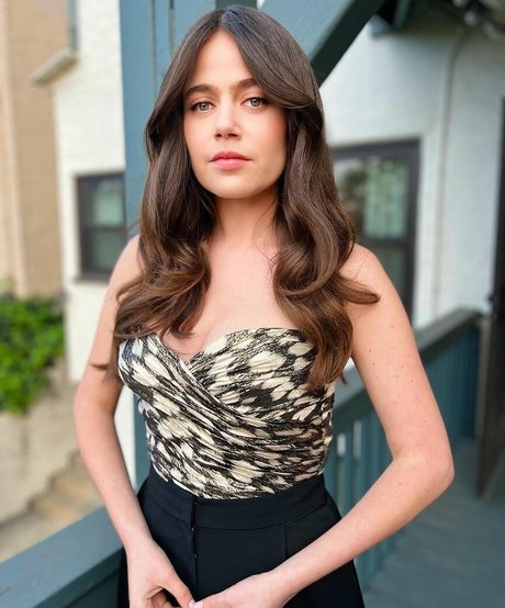 Molly Gordon hot actress pictures