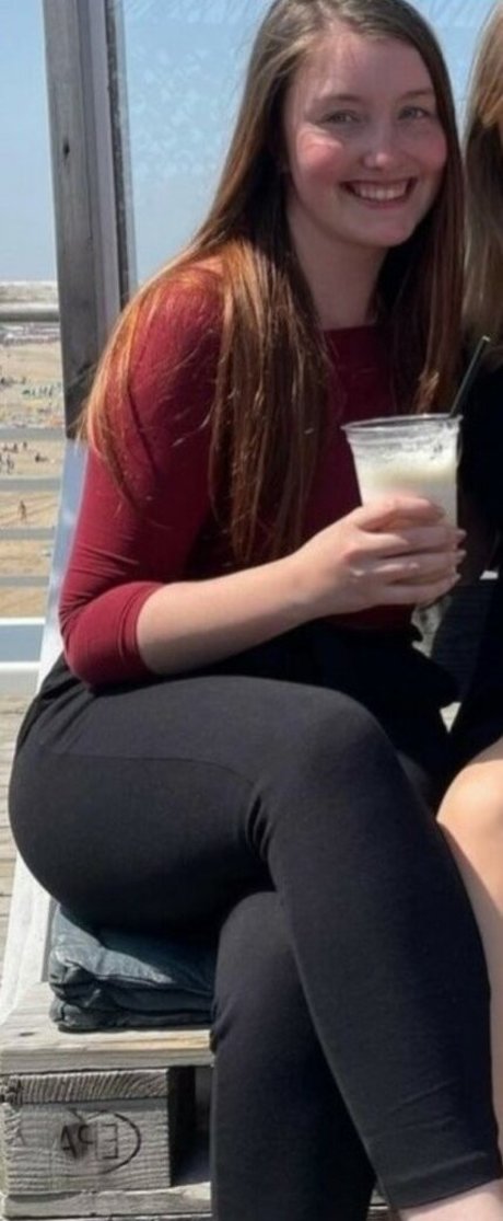 Daniela Schweizer star porn images