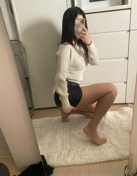 dailysungy pornstar nudes picture