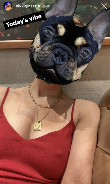 Nikki Glaser xxx model photo