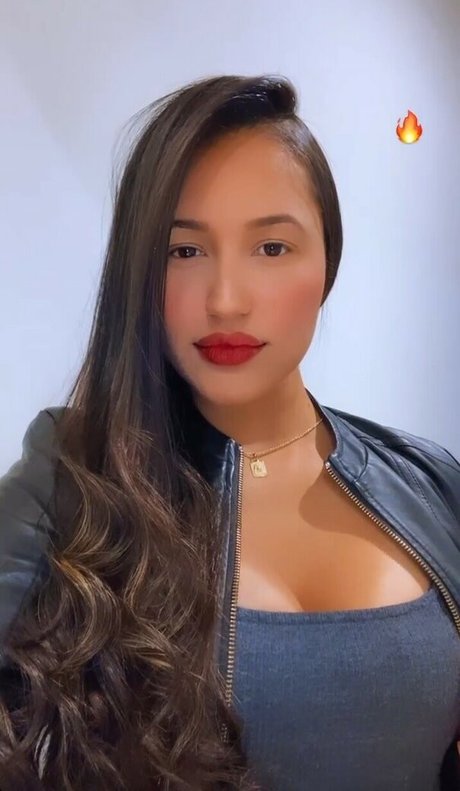 Flavia Carolayne pornstar erotic pictures