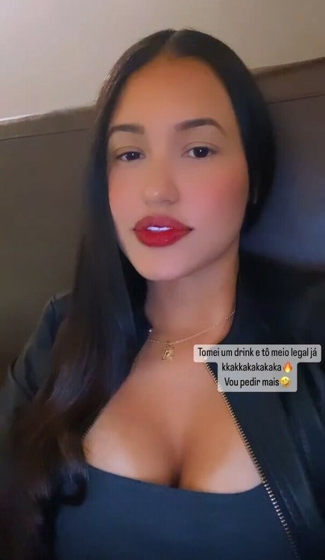 Flavia Carolayne naked model photos