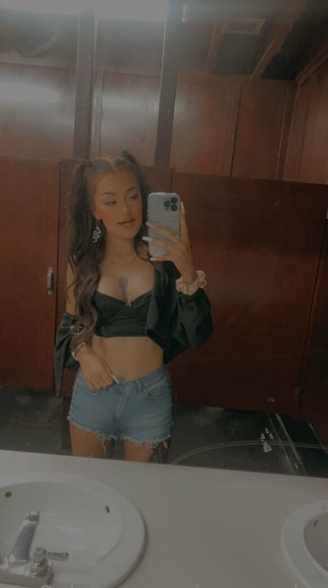 xoxomadds Photo Gallery