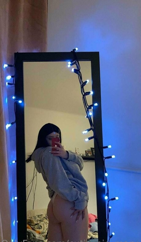 cutie pie mary perfect actress photo