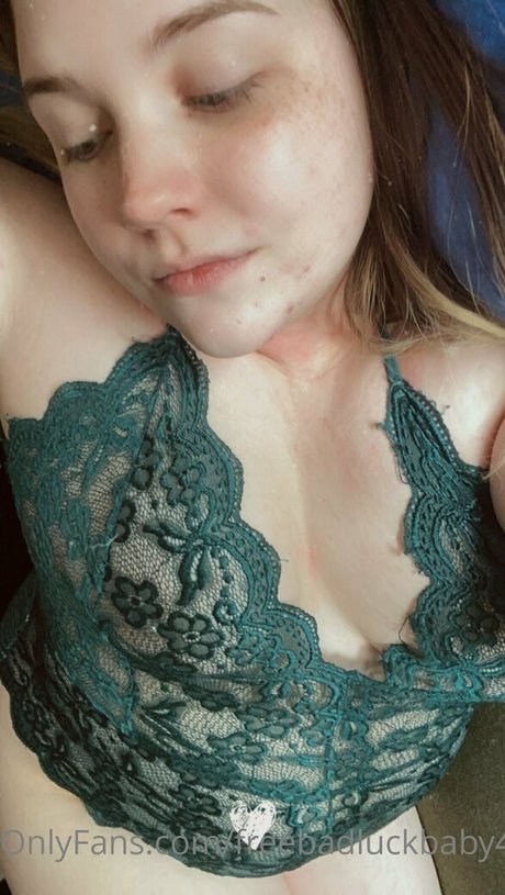 freebadluckbaby420 star pretty pics