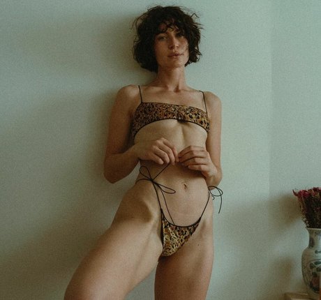 Lauren Bonner star pretty images