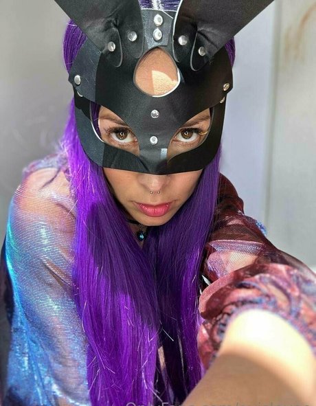 avislovee pretty star pics