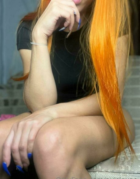 avislovee nudes star archive