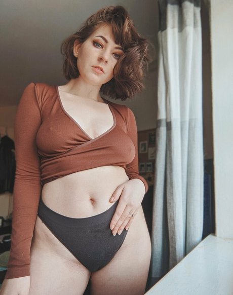 softnspooky star high quality picture