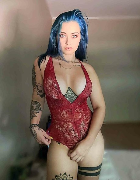 Beth Licious hot actress galleries