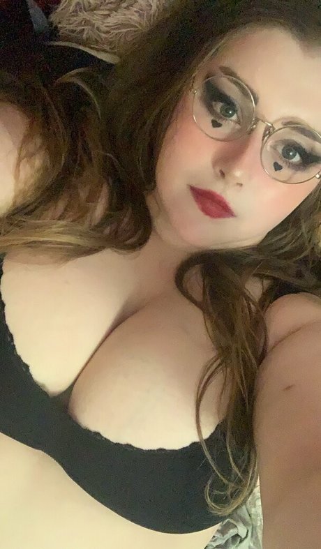 geegargargoyle model beautiful photos