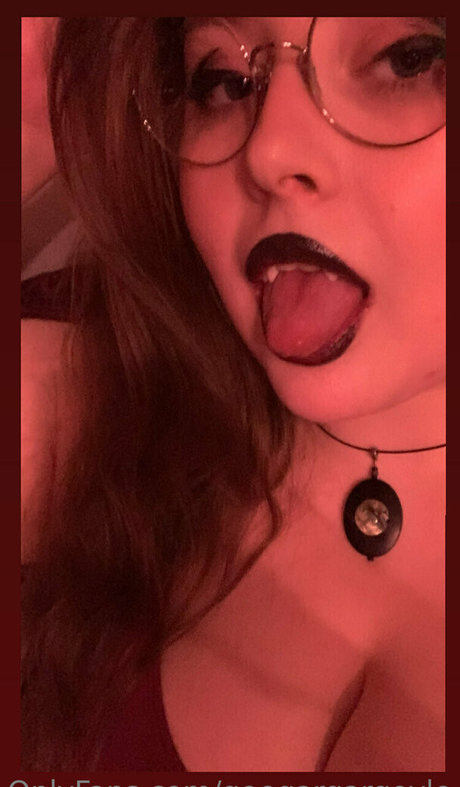 geegargargoyle nudes model pics