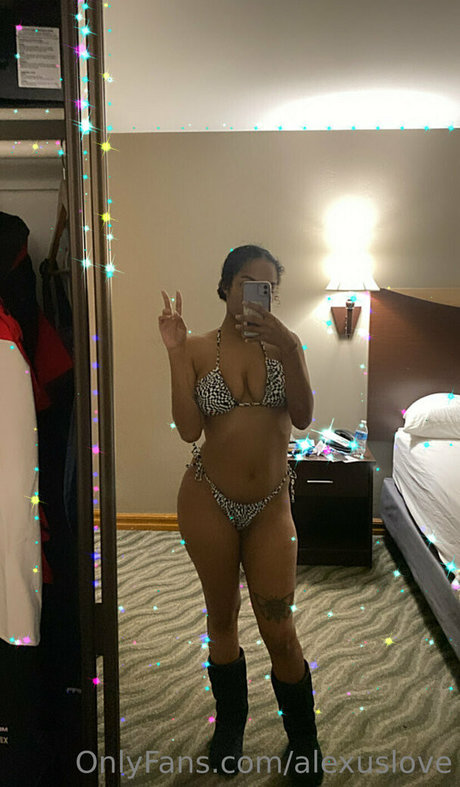 alexuslove model pic