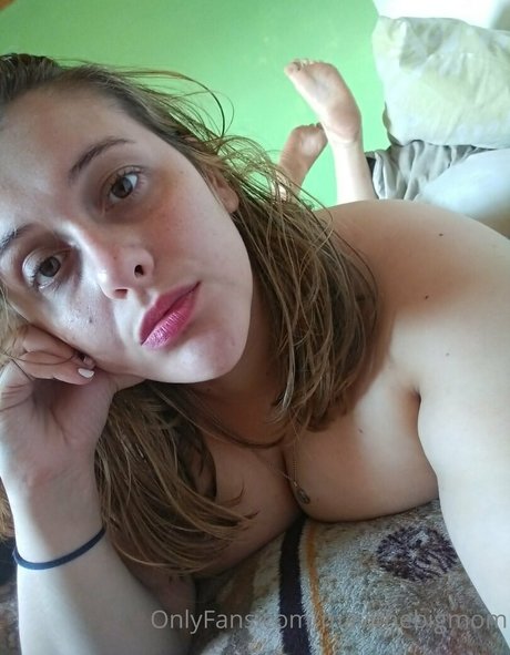 mavithebigmom pornstar nude pics