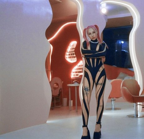 Young Leosia pornstar pretty picture