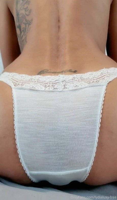 lydialuxy free nude star image