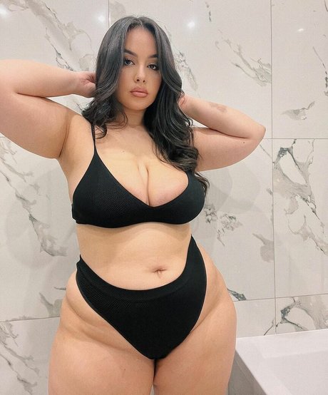 Zina Hadid pornstar art picture