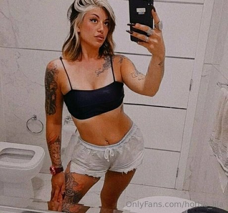 hottie lila naked star pictures