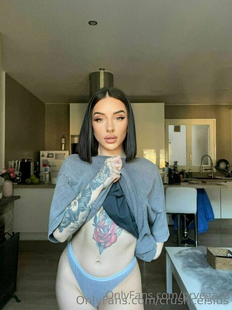Crushcelsius model naked gallery