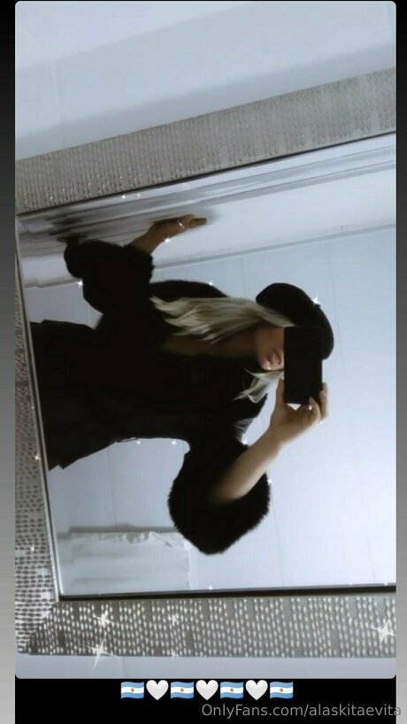 Hibarbieonly hd pornstar img