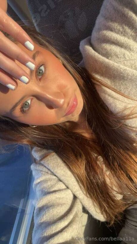 Bellaa11a model beautiful photo