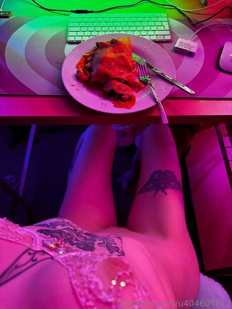 U404605612 art model pics