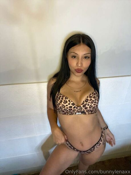 Its Emilyy hd pornstar img