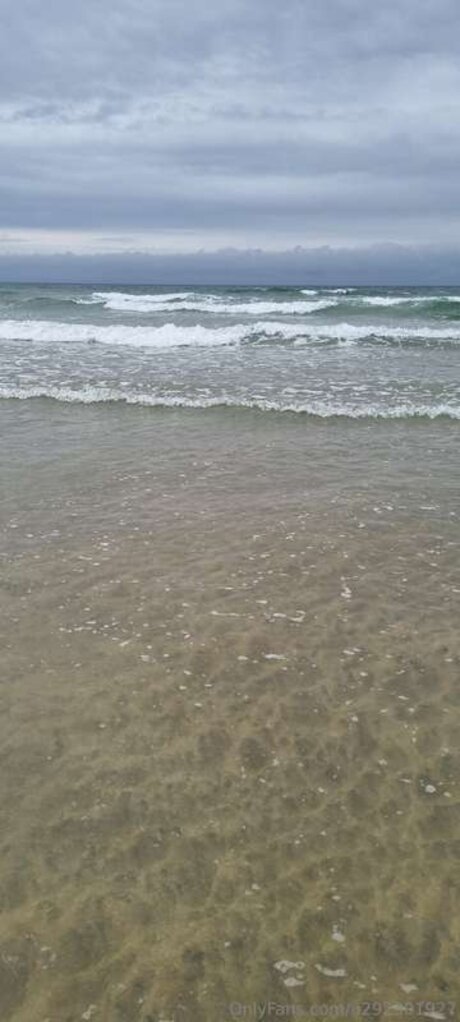 U292301927 nudes actress photo