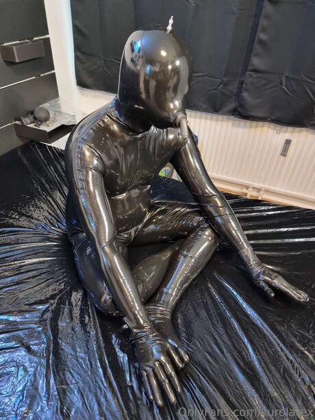 Kurolatex pornstar free galleries