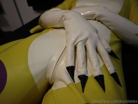 blowjob brunette onlyfans naked pic