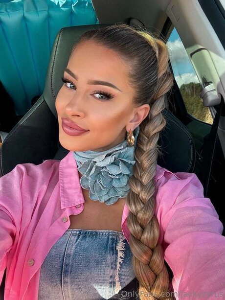 Jackyzyrus star exclusive photos