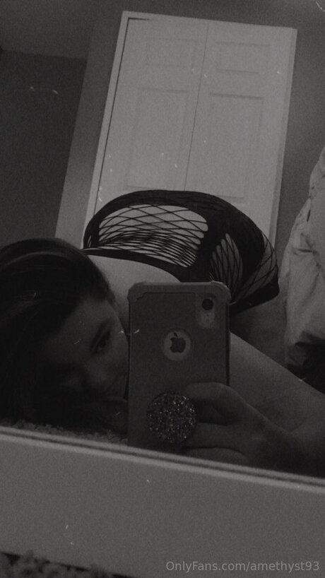 Amethyst93 exclusive model image