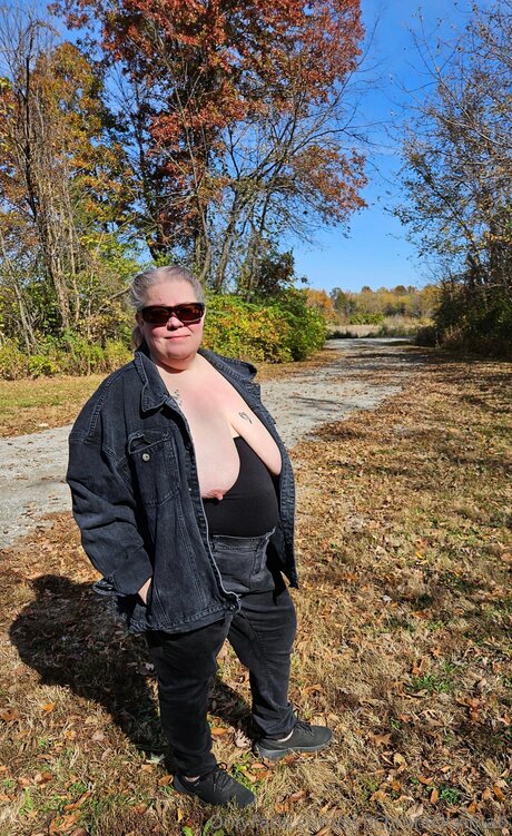 blonde handjob onlyfans exclusive image