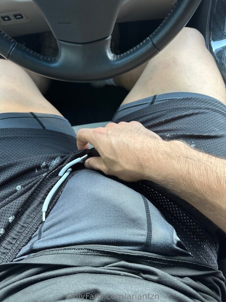 Arianfzn nudes star pics