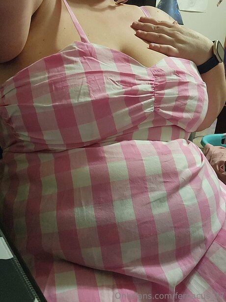 Fernacus 77 hot star images