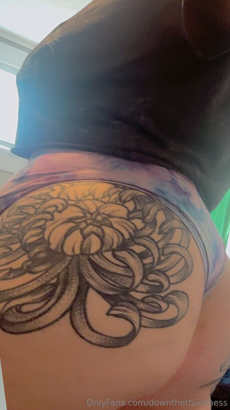 Downthethiickness star nude galleries