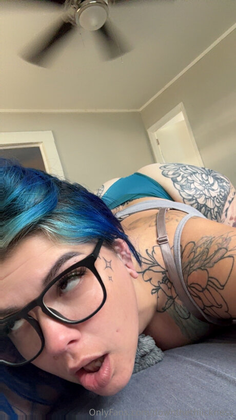 Downthethiickness beautiful actress pics