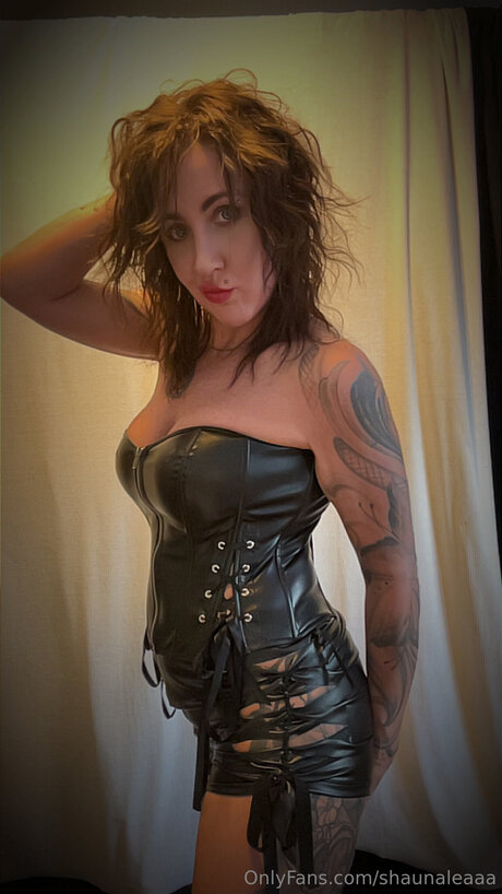 Shaunaleaaa erotic actress picture