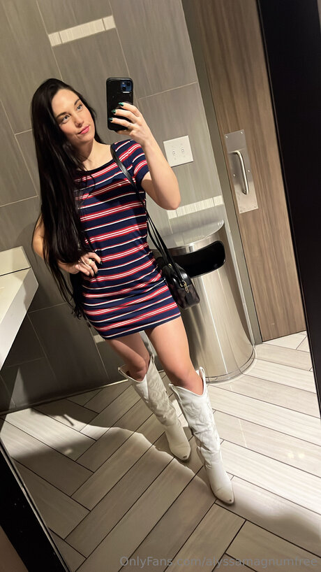 Alyssamagnumfree model perfect pics