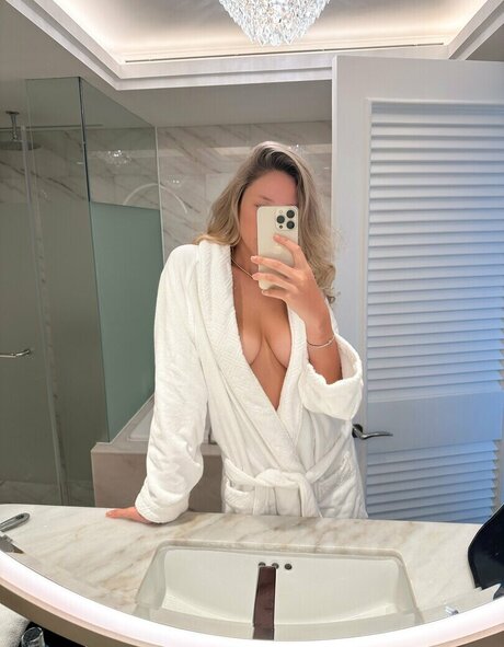 Olivia May NYC xxx actress pics