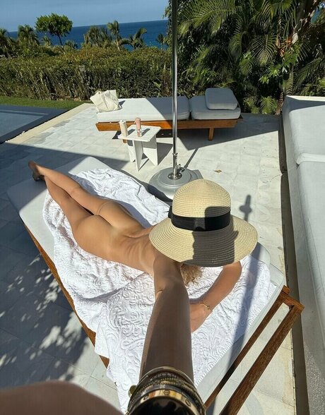 Olivia May NYC model naked galleries