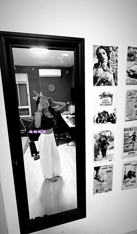 shemale fucks girl onlyfans porn pic