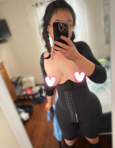 Aroomi Kim star xxx photos