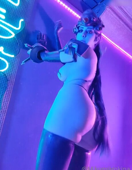 Mikomi Hokina sex model photo