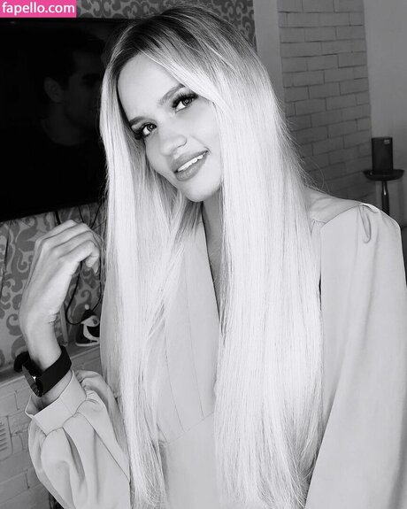 Novella Night pornographic actress archive