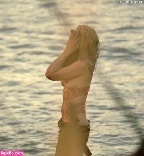 Ingrid Bolso Berdal art star image