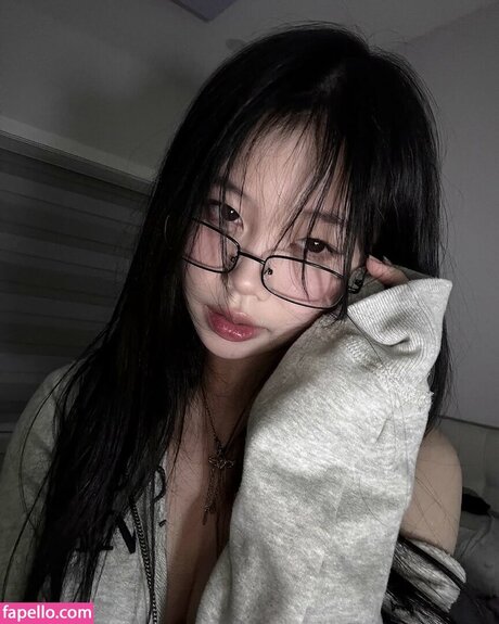 iloveukitty_ perfect model archive