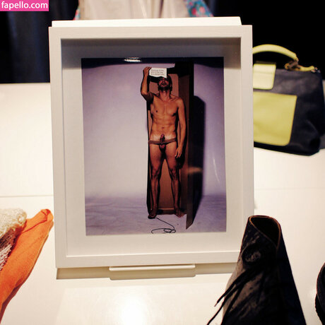 VikiSecret nude star pic