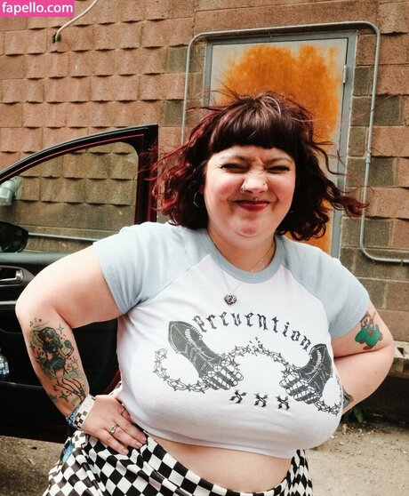 Comicbookdays adult model image