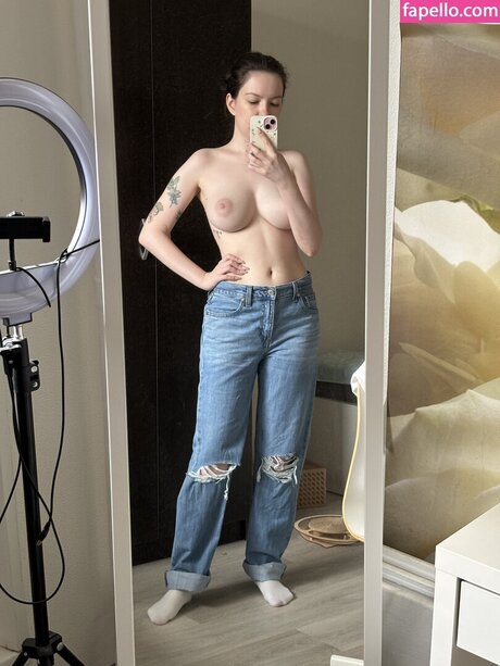 beezzz adult actress picture